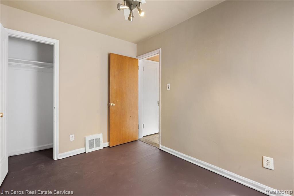 2962 Ewald Circle Property Photo 10