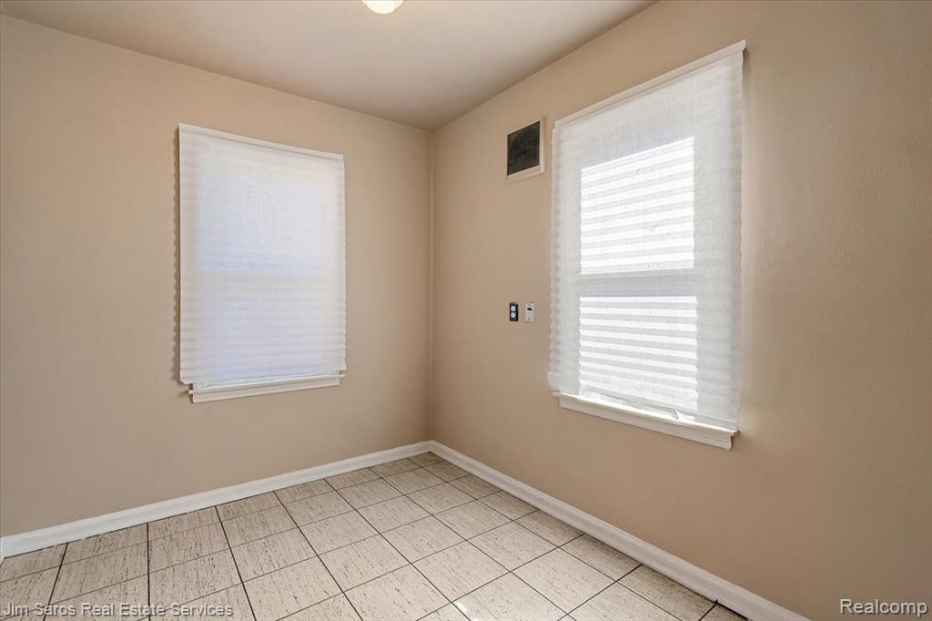 2962 Ewald Circle Property Photo 12