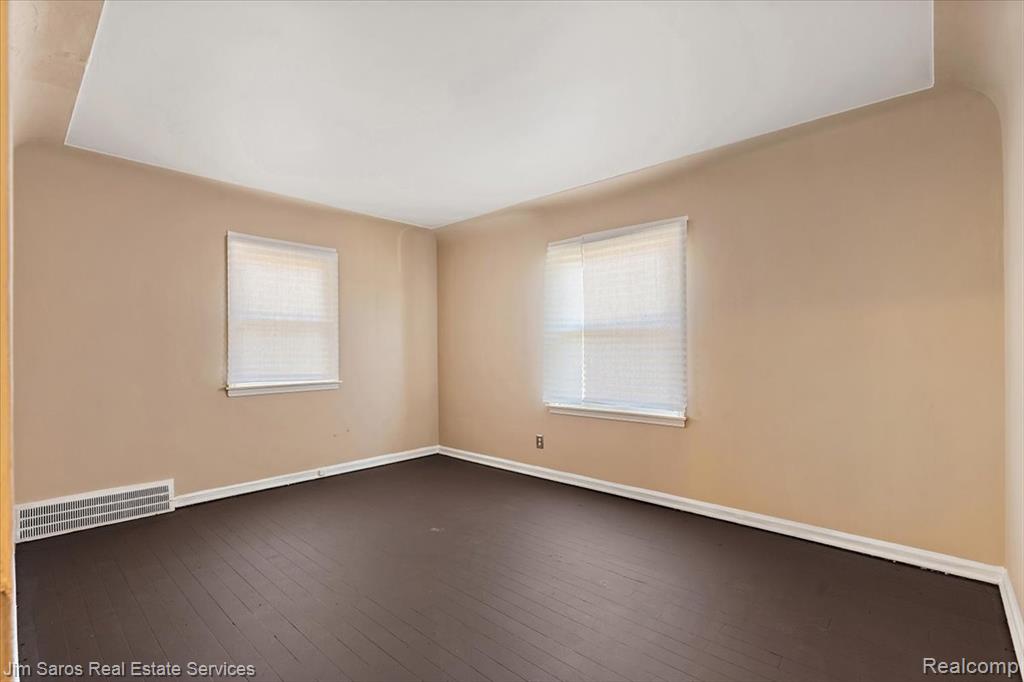 2962 Ewald Circle Property Photo 13