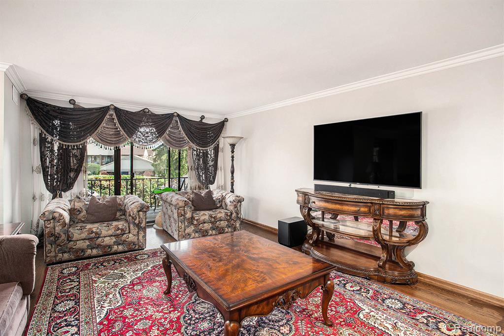 4408 Knightsbridge Lane Property Photo 8