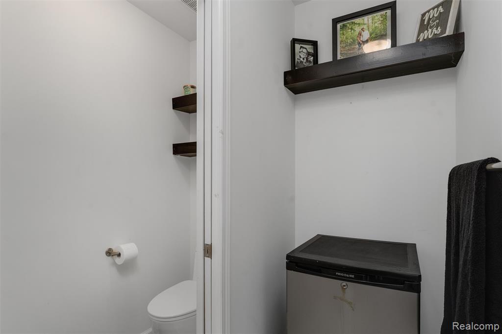 20330 Rambling Drive Property Photo 12
