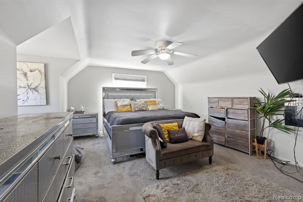 28025 Sunset Boulevard Property Photo 12