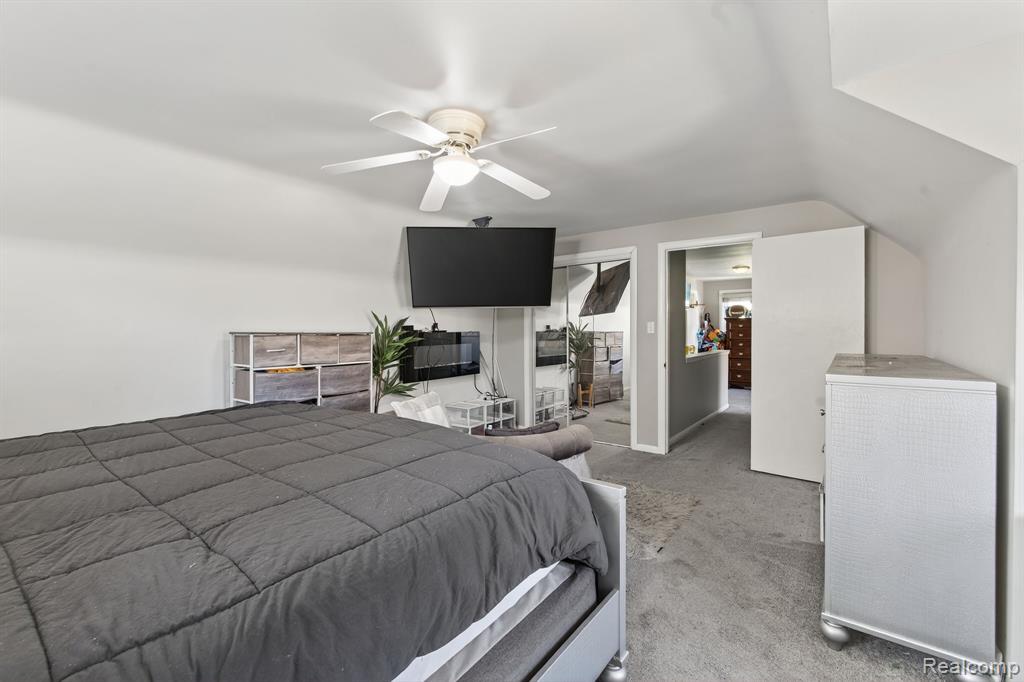 28025 Sunset Boulevard Property Photo 15