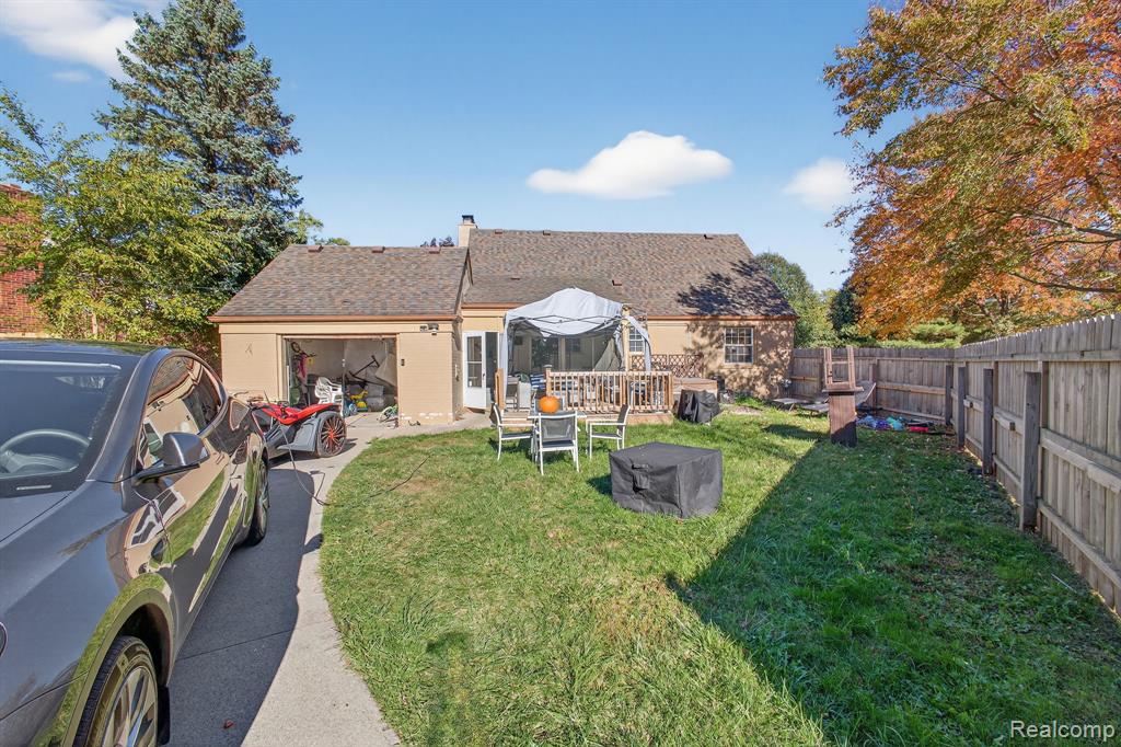 28025 Sunset Boulevard Property Photo 29
