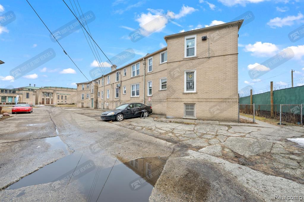 1000 MERTON ROAD Property Photo 1
