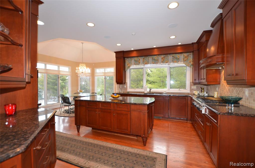 2551 Ginger Court Property Photo 8