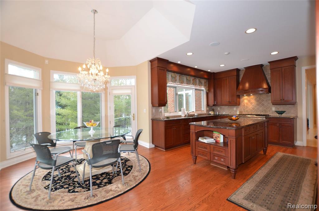 2551 Ginger Court Property Photo 9