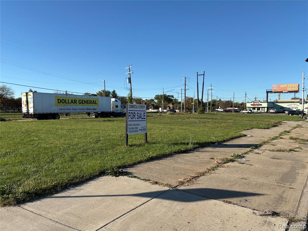 14438 Harper Avenue Property Photo 1