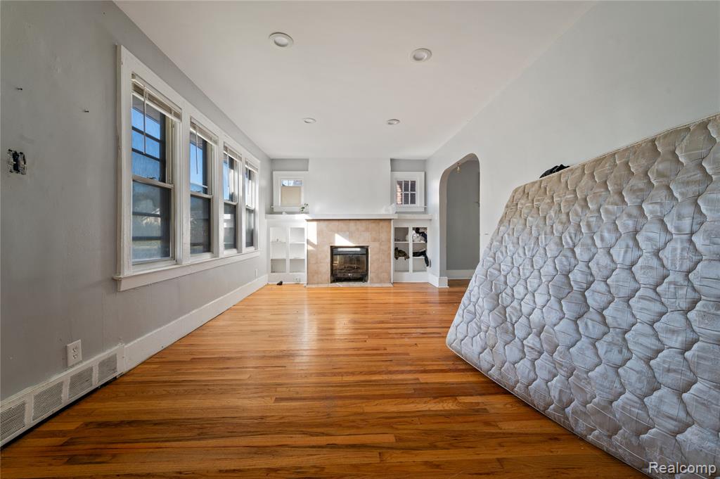 18096 Joann Street Property Photo 4
