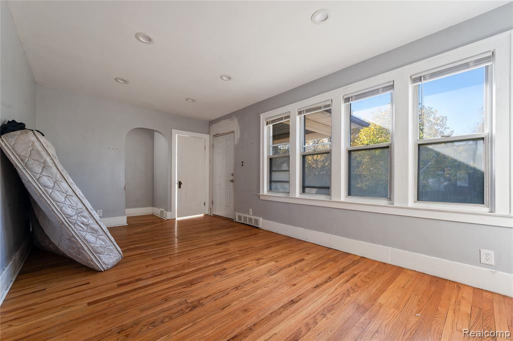 18096 Joann Street Property Photo 6