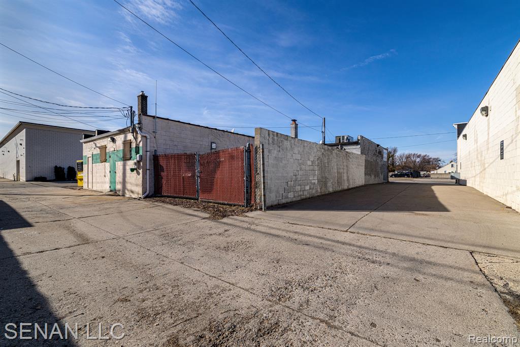 18228 E 9 Mile Road Property Photo 3