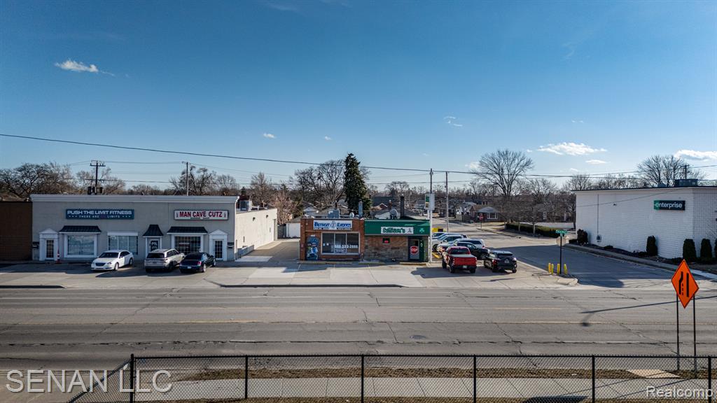 18228 E 9 Mile Road Property Photo 10