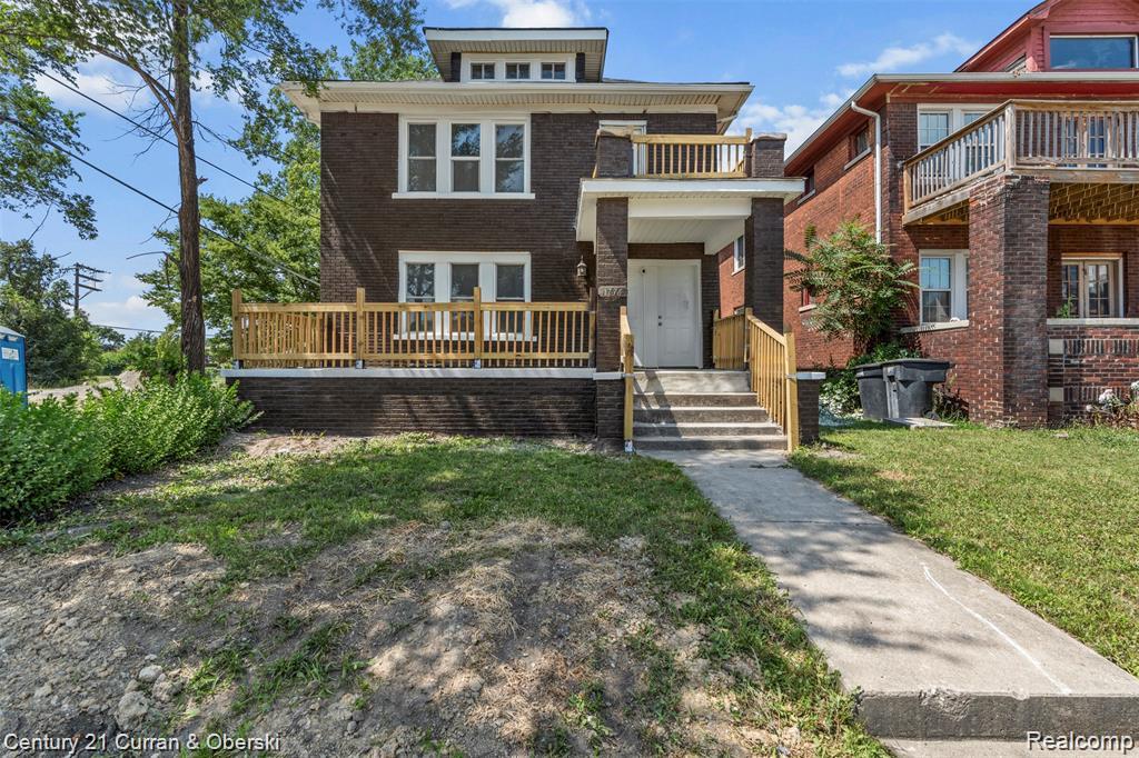 1734 Calvert Street Property Photo 1