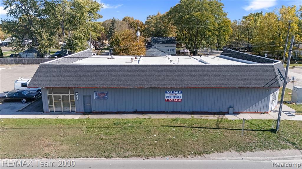 6397 Middlebelt Road Property Photo 4