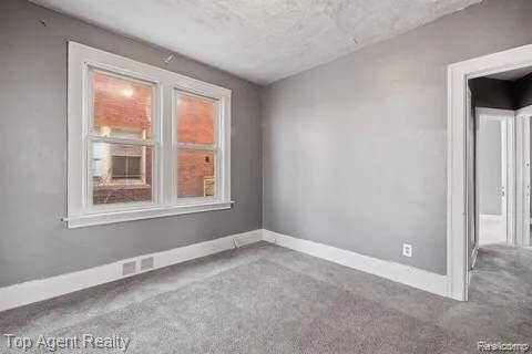 1939 W Grand Street Property Photo 9