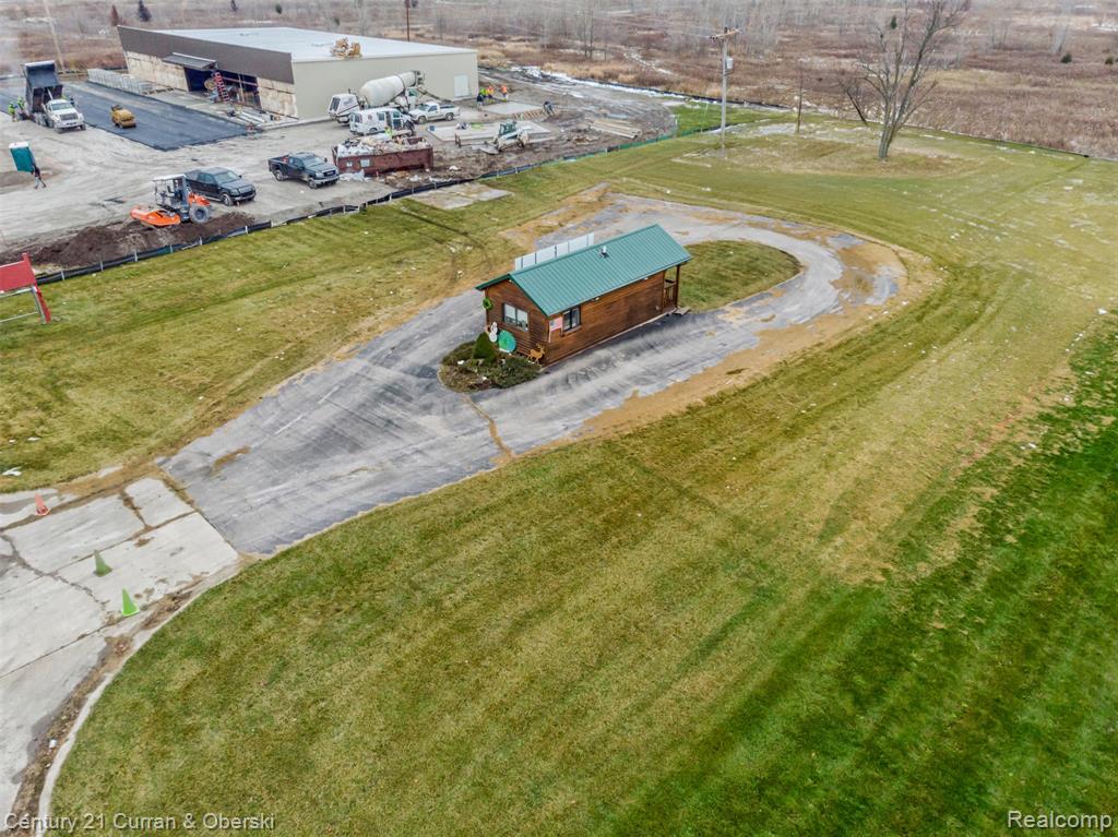 448 E Chicago Boulevard Property Photo 7