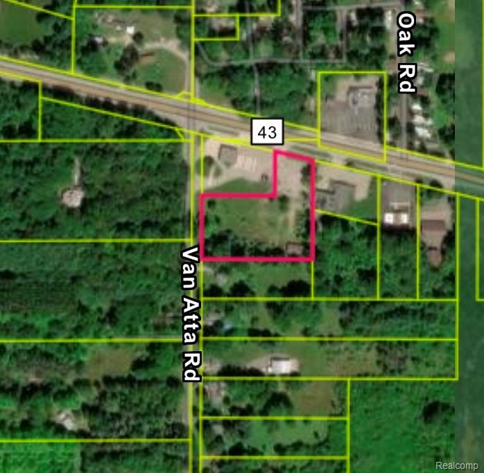 725 W Grand River Avenue Property Photo 5