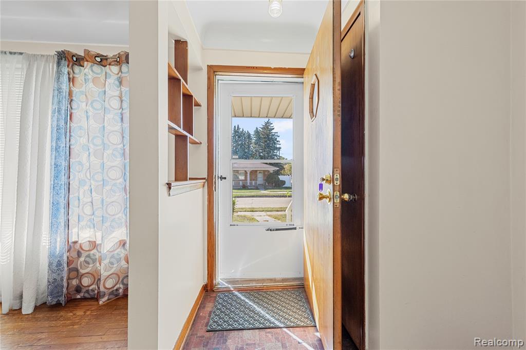 24544 Patricia Avenue Property Photo 6
