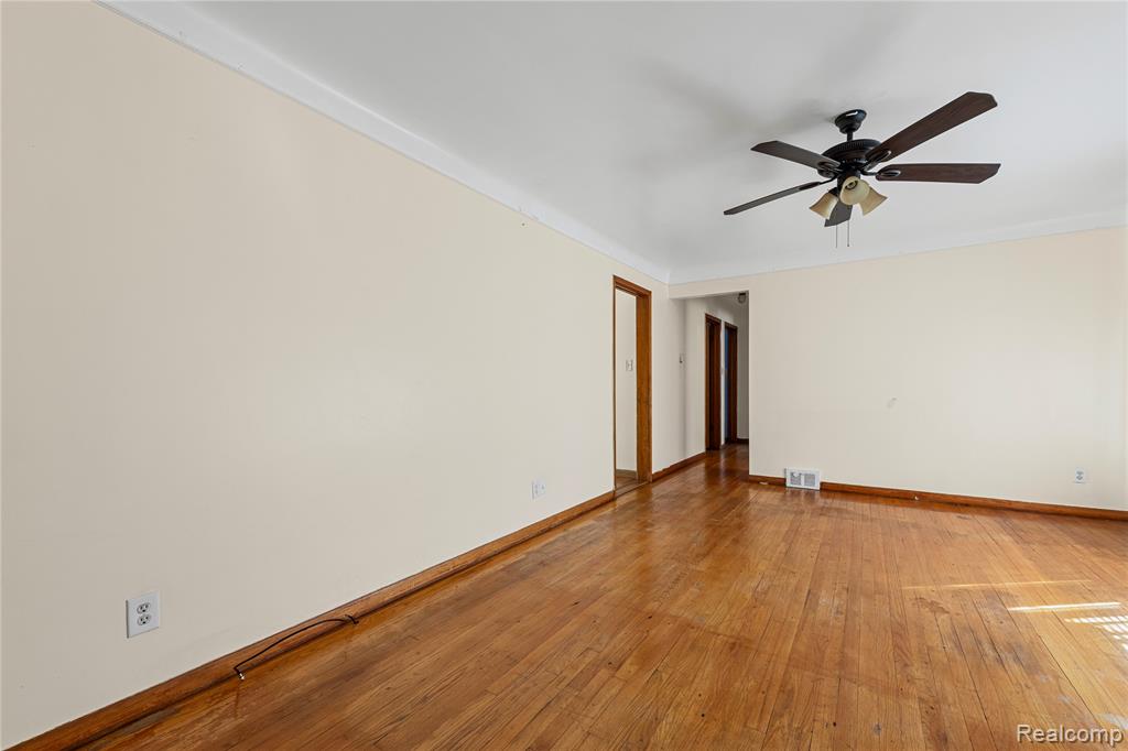 24544 Patricia Avenue Property Photo 7