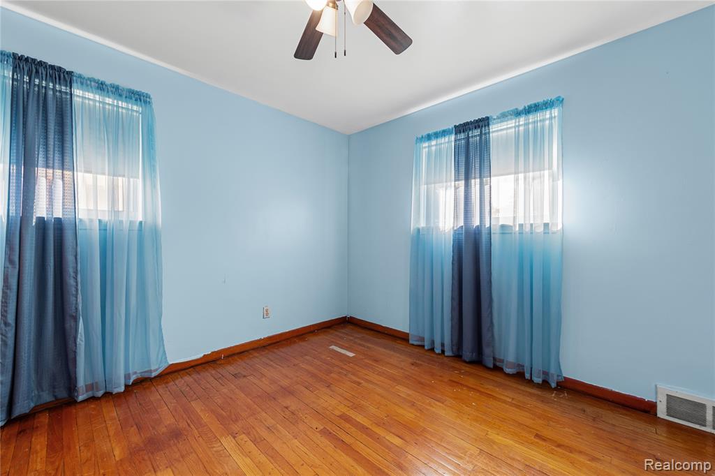 24544 Patricia Avenue Property Photo 10