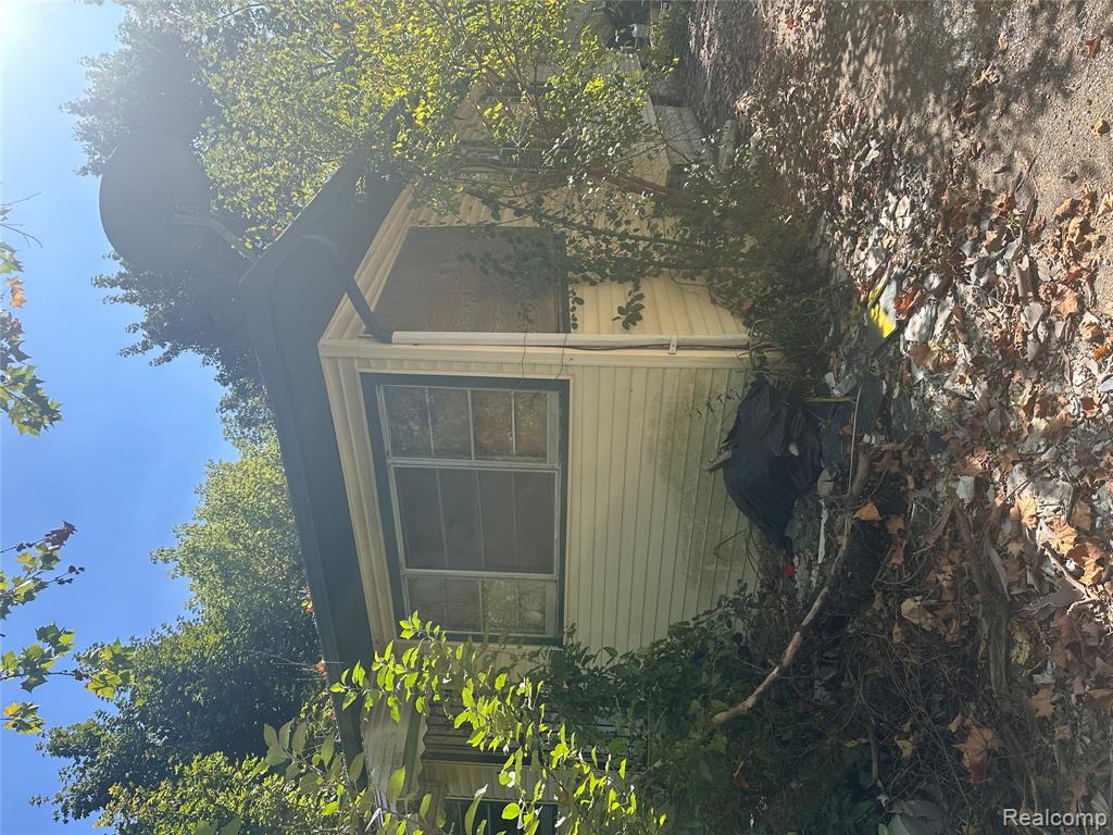 2001 Mackin Road Property Photo 1