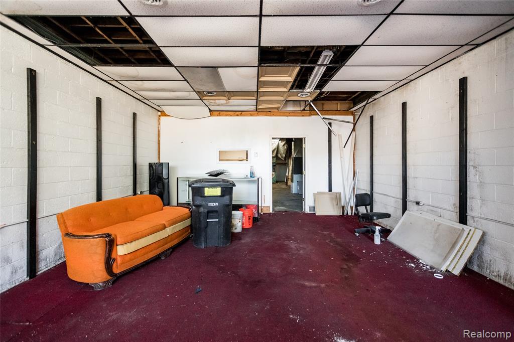 18563 Ryan Road Property Photo 3