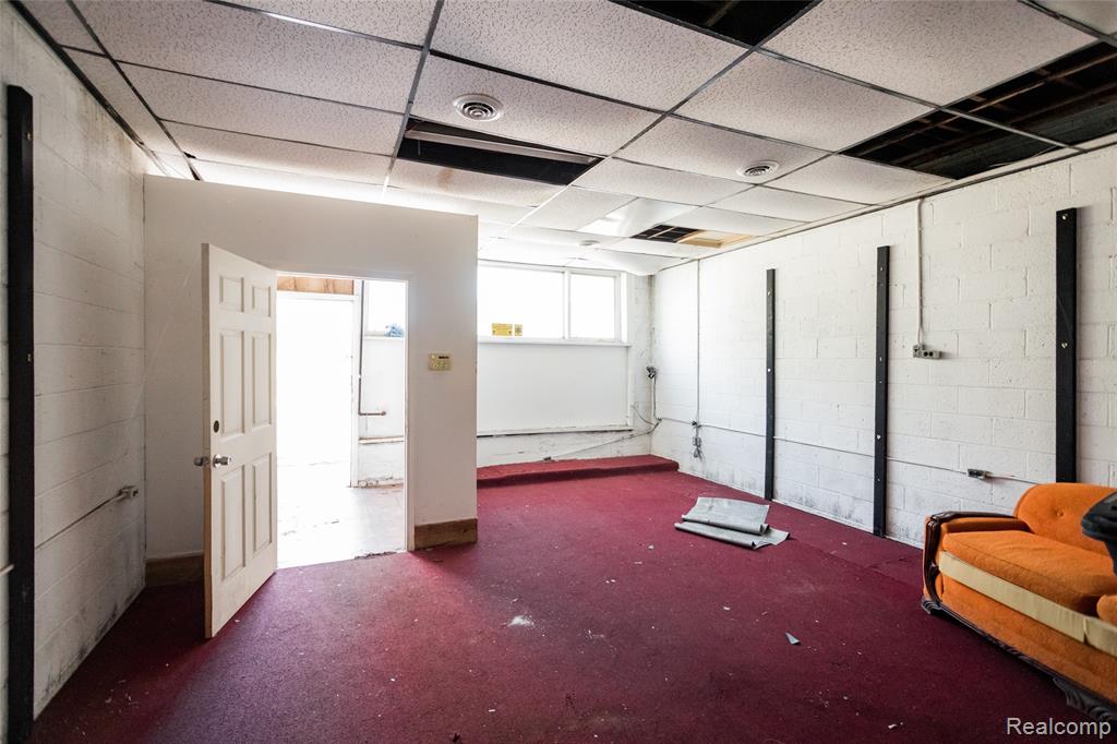 18563 Ryan Road Property Photo 5