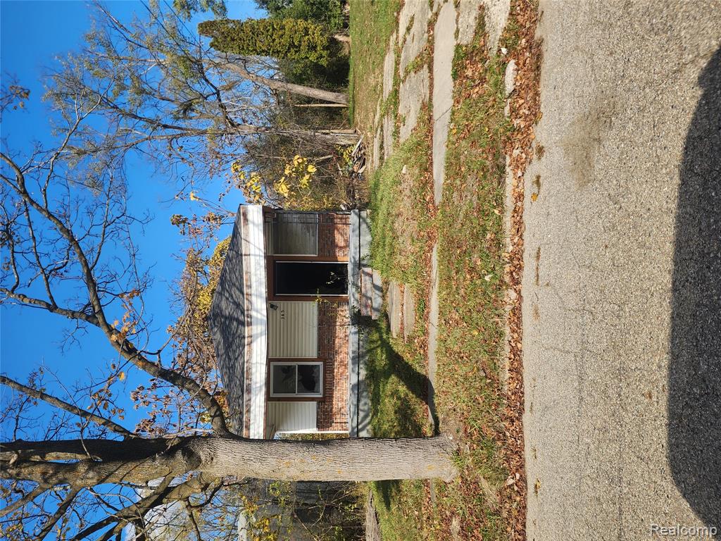 345 E Austin Avenue Property Photo 1