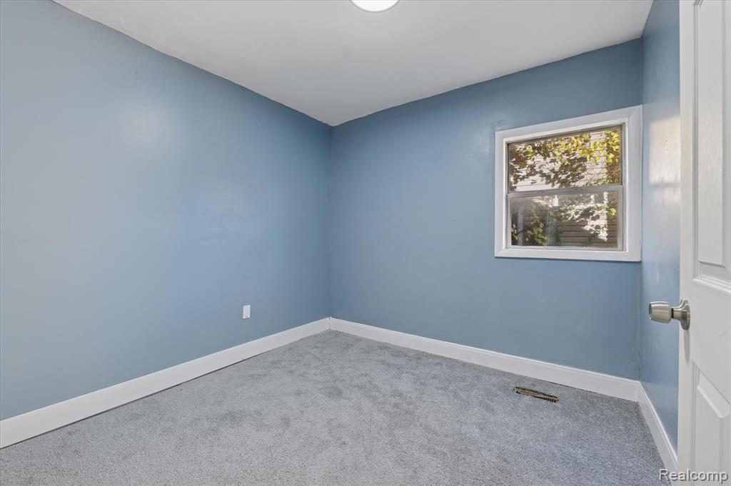 20107 Southfield Road Property Photo 22