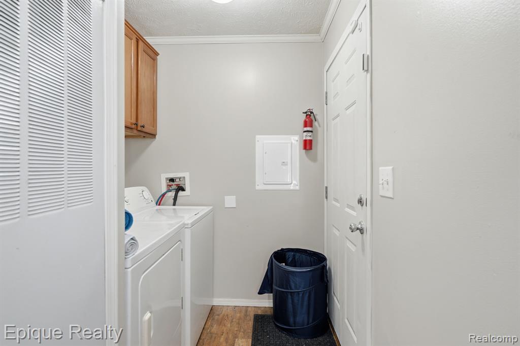 16031 Beech Daly Road Property Photo 20