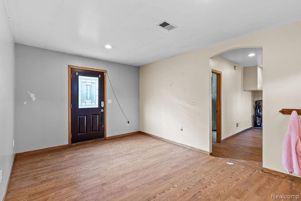 4576 W Baker Road Property Photo 12