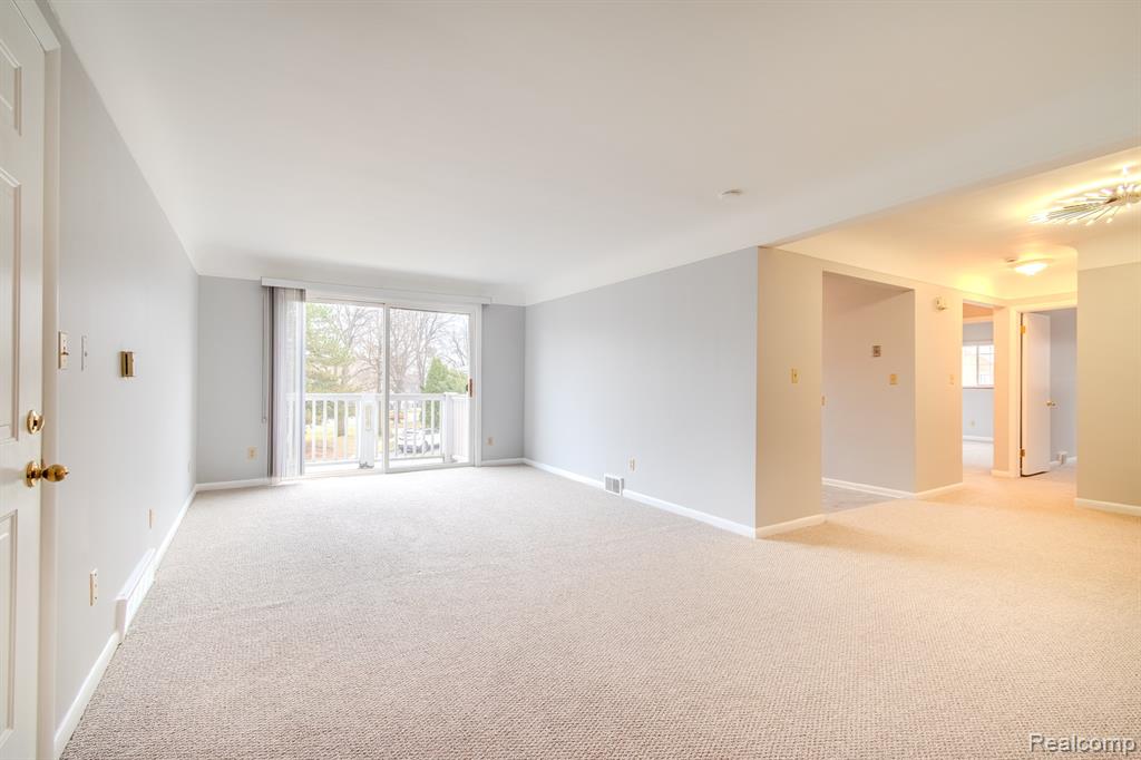 487 N Eton Street Property Photo 4