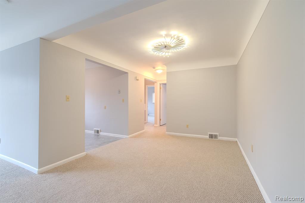 487 N Eton Street Property Photo 5