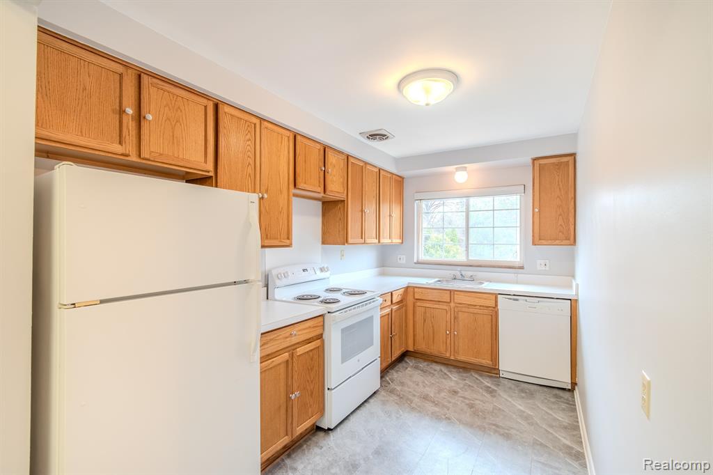 487 N Eton Street Property Photo 7
