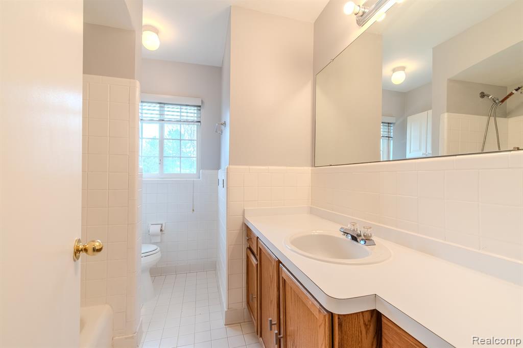487 N Eton Street Property Photo 8