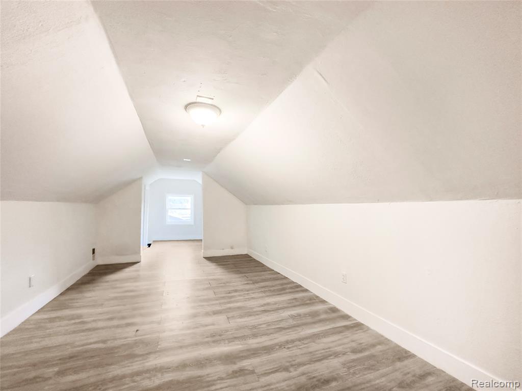 2372 Meadow Street Property Photo 12