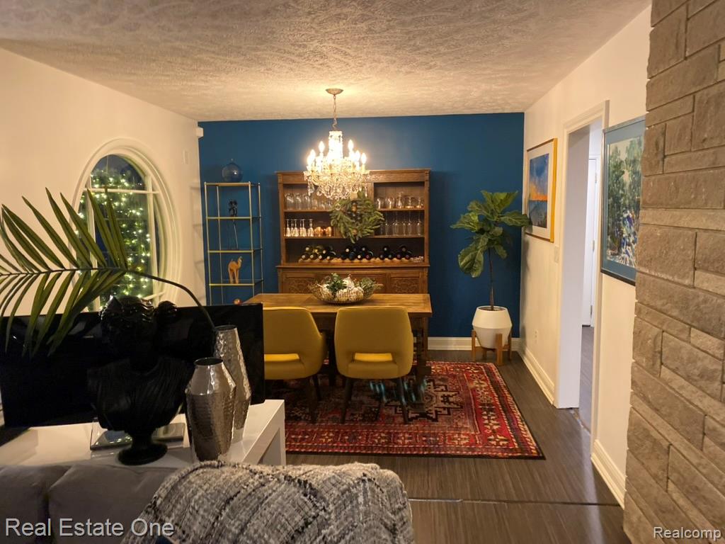 509 Walbridge Drive Property Photo 3