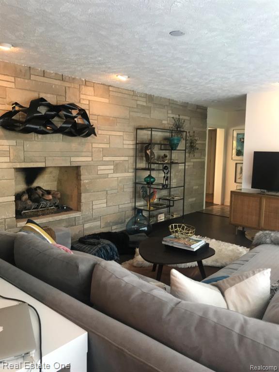 509 Walbridge Drive Property Photo 6
