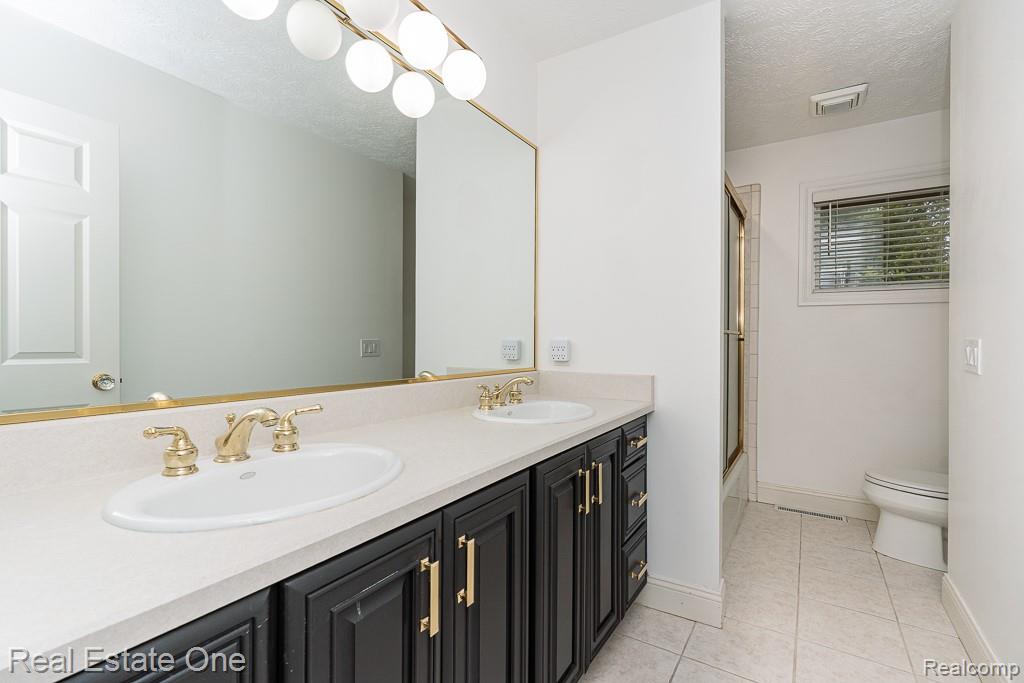 509 Walbridge Drive Property Photo 14