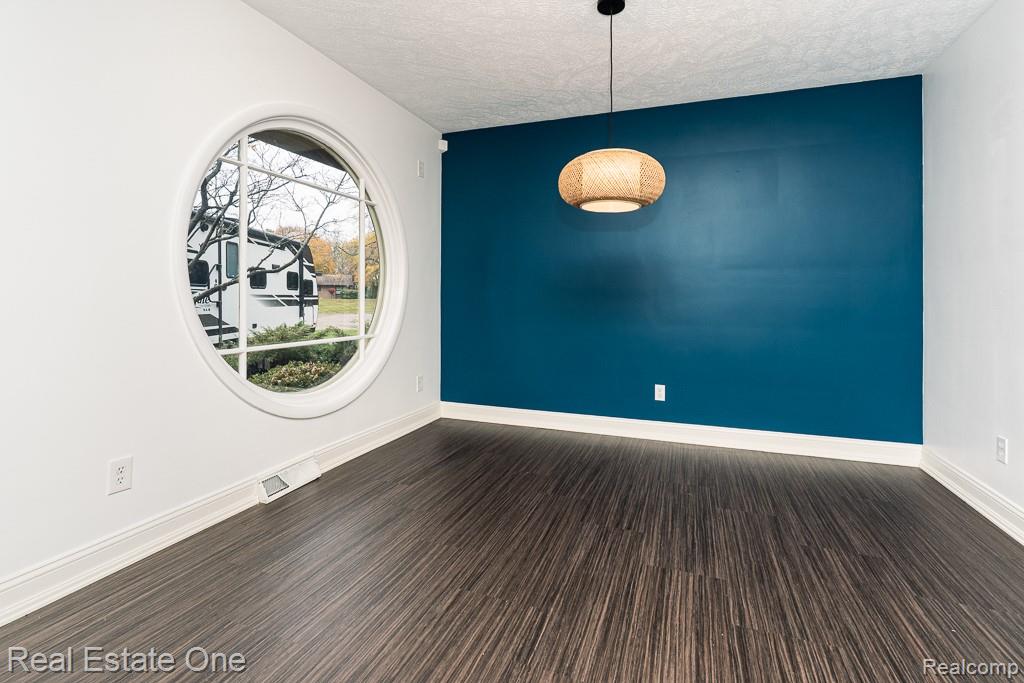 509 Walbridge Drive Property Photo 49