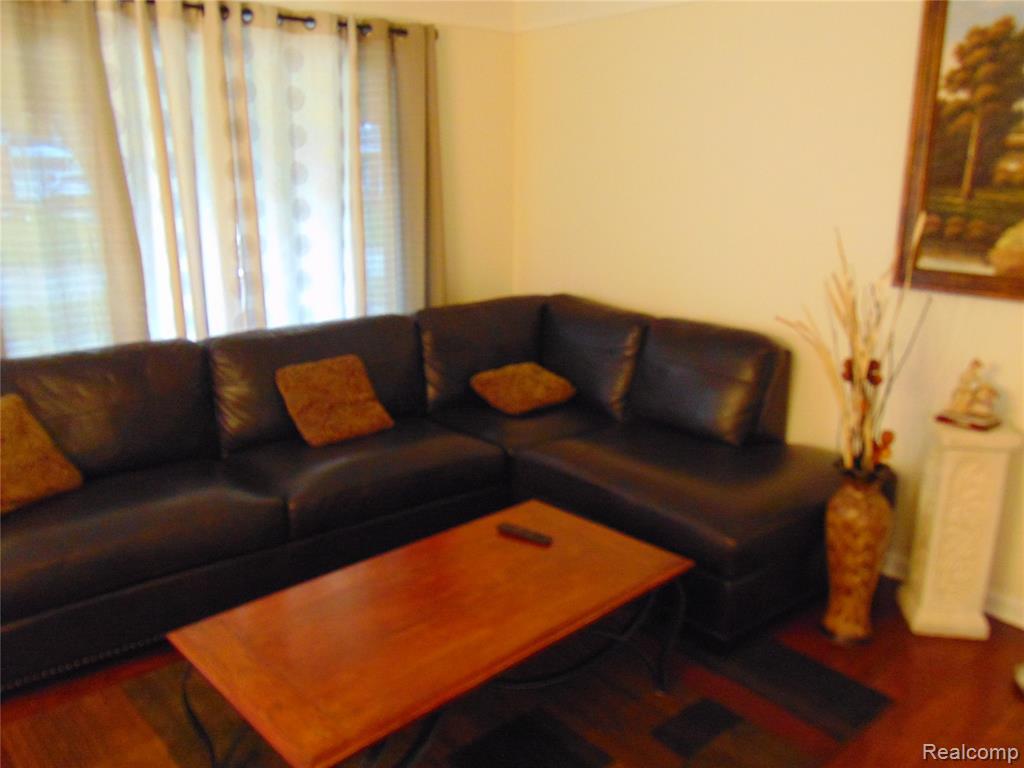 11201 Haller Street Property Photo 8