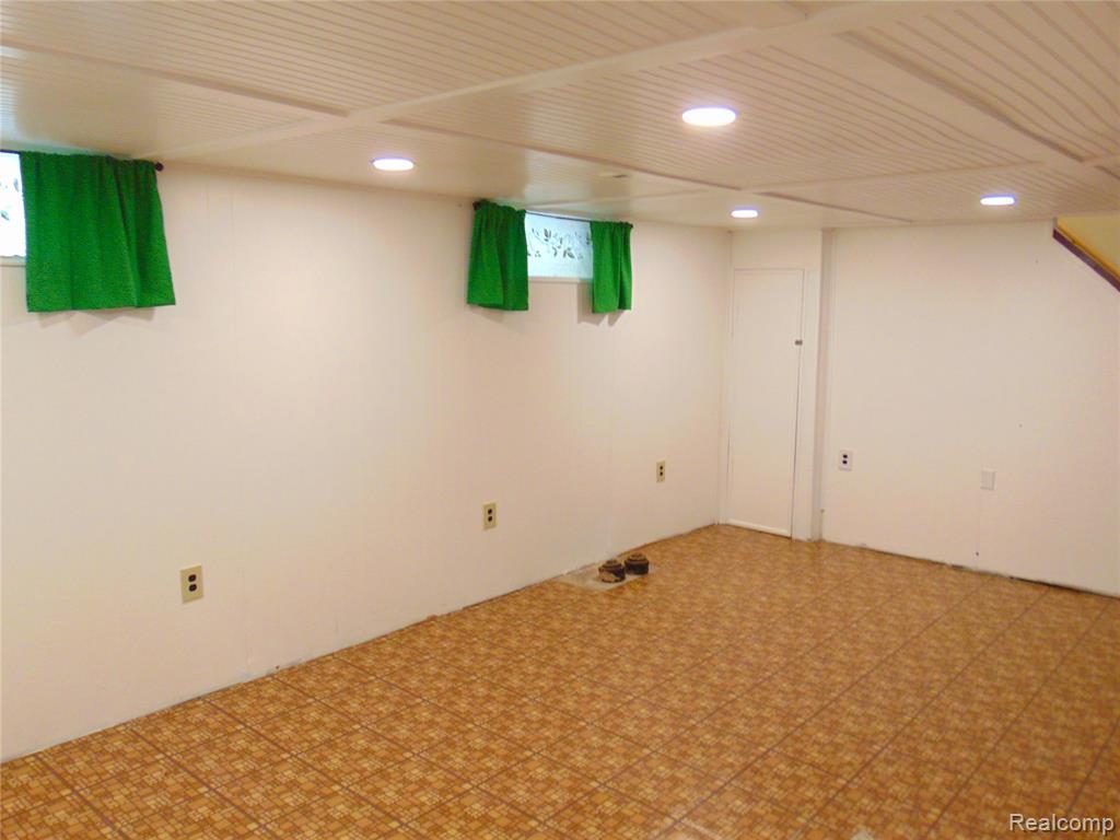 11201 Haller Street Property Photo 25