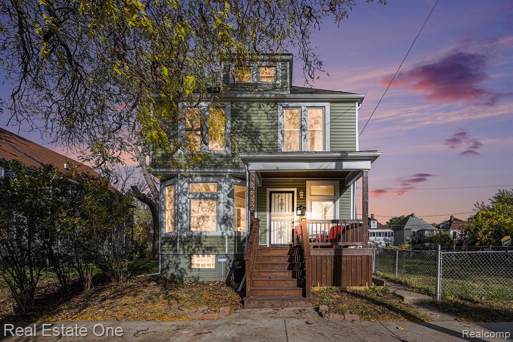 2532 Canton Street Property Photo 2