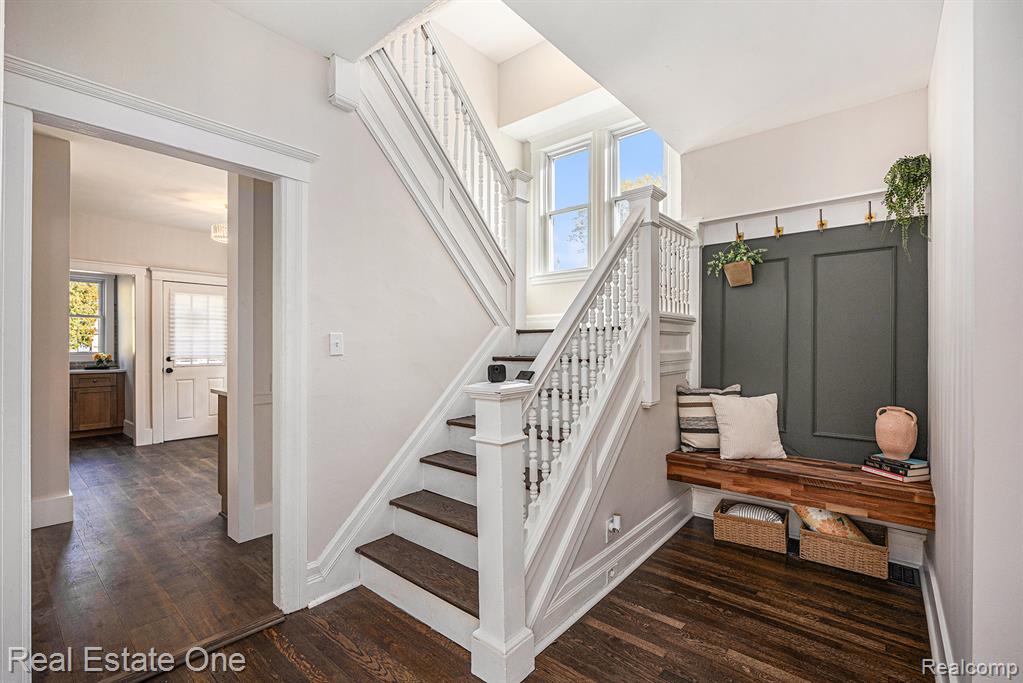 2532 Canton Street Property Photo 5