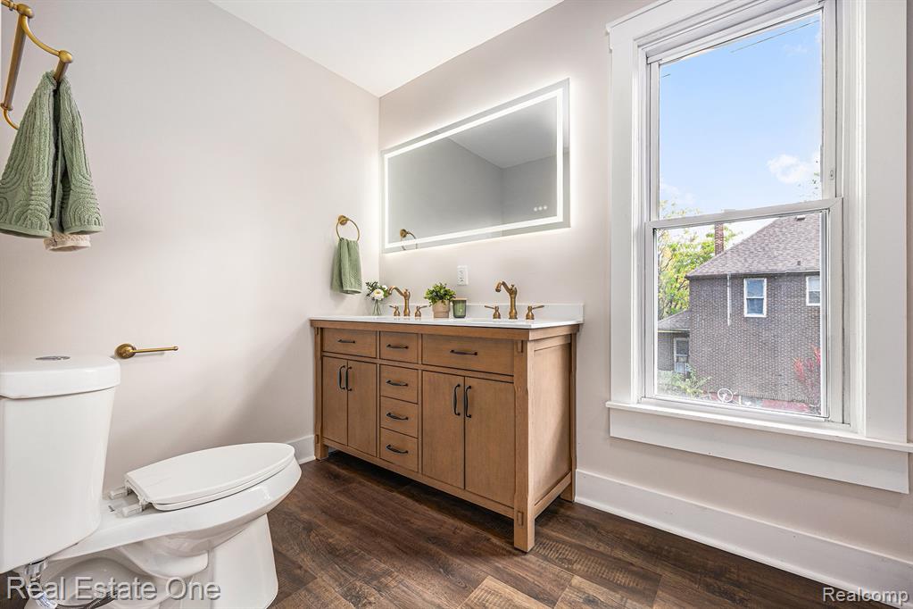 2532 Canton Street Property Photo 16