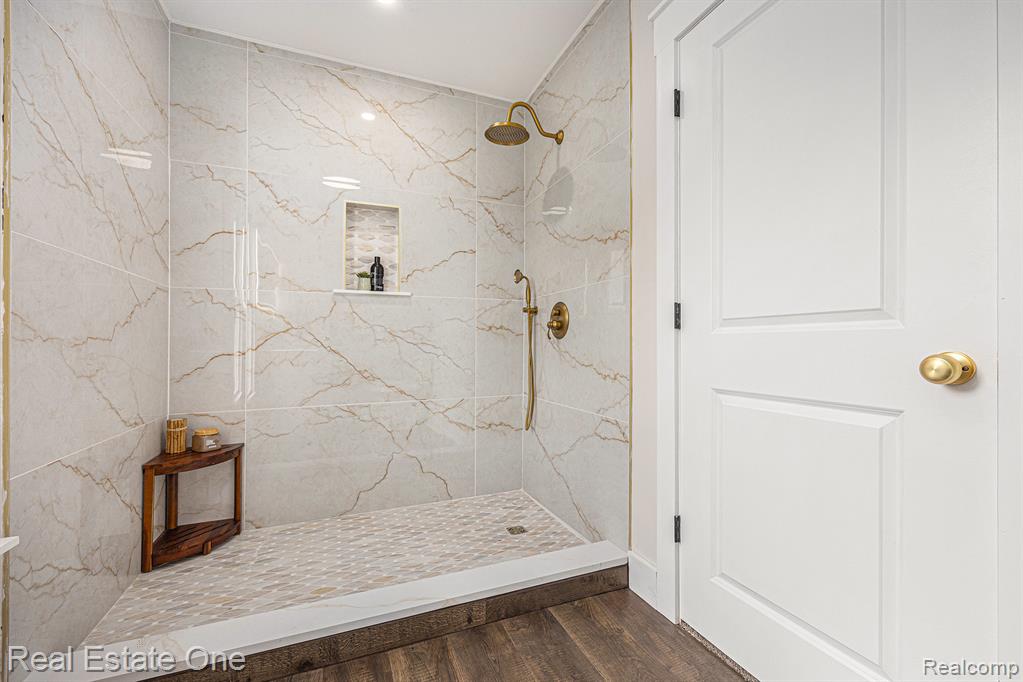 2532 Canton Street Property Photo 17