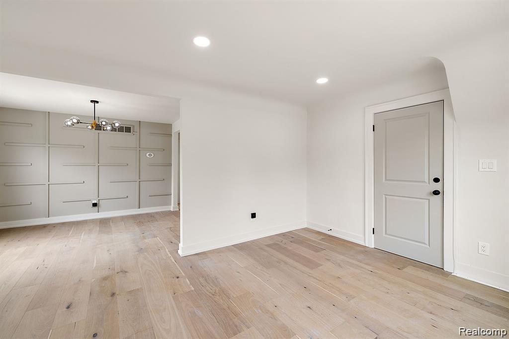 310 E Harry Avenue Property Photo 8