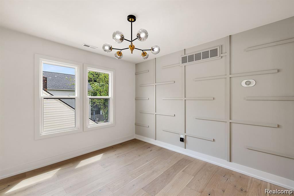 310 E Harry Avenue Property Photo 9