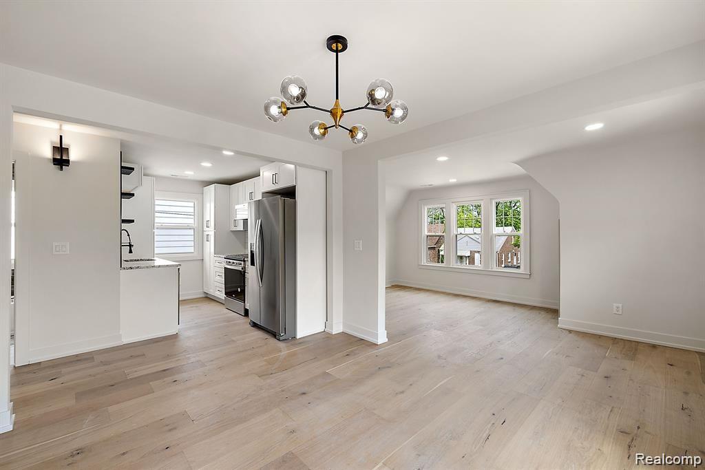 310 E Harry Avenue Property Photo 10