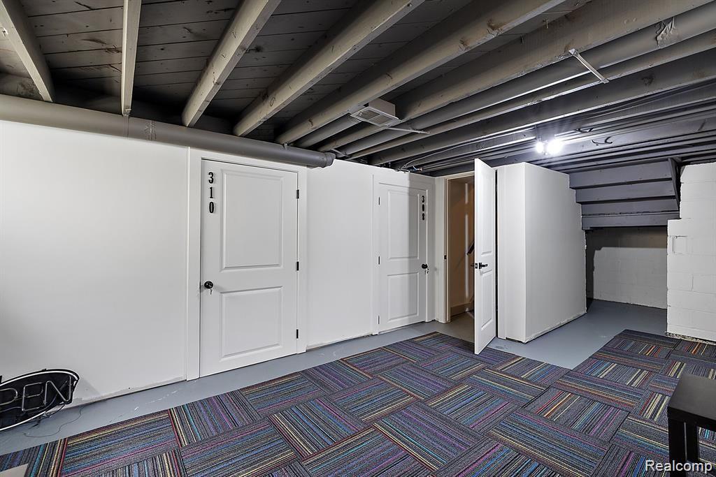 310 E Harry Avenue Property Photo 19